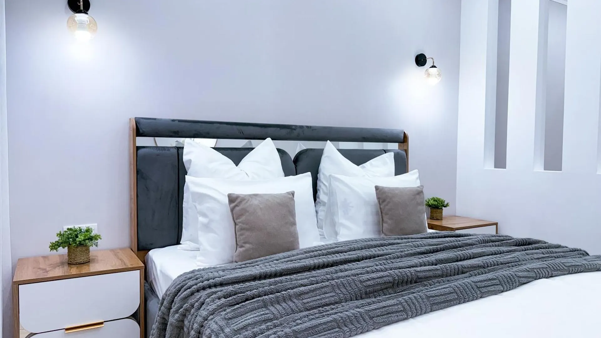 Жк Nest Grand -2 Rooms Almaty 0*,